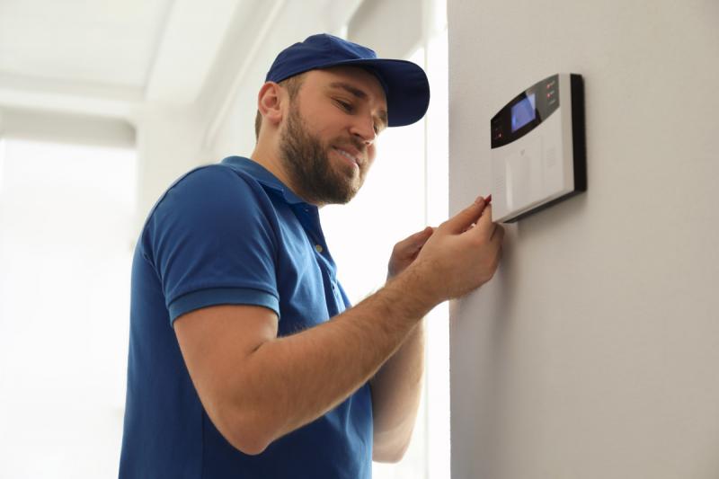 Benefits of Using a Professional Home Security Installation and Monitoring Service